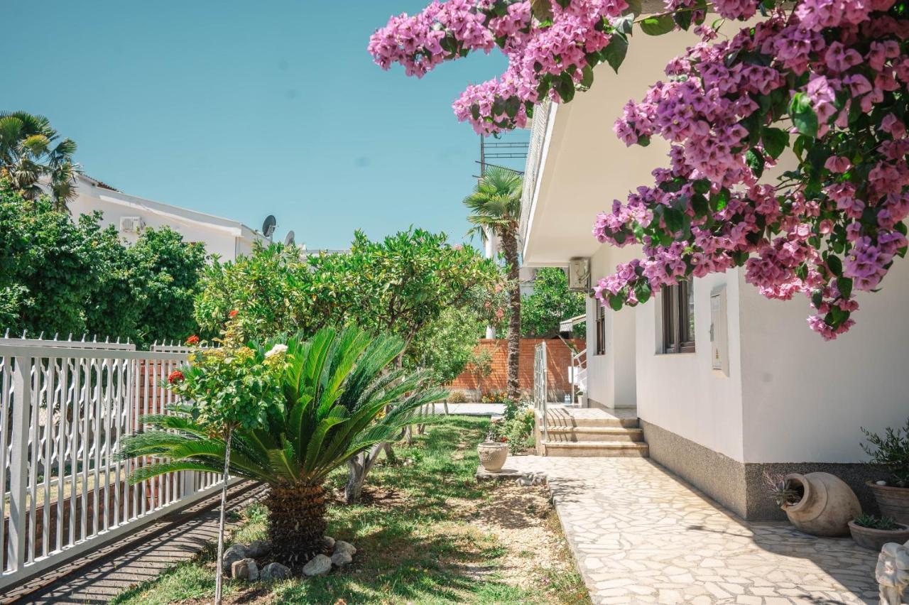 Vila Adriatik Улцинь Экстерьер фото
