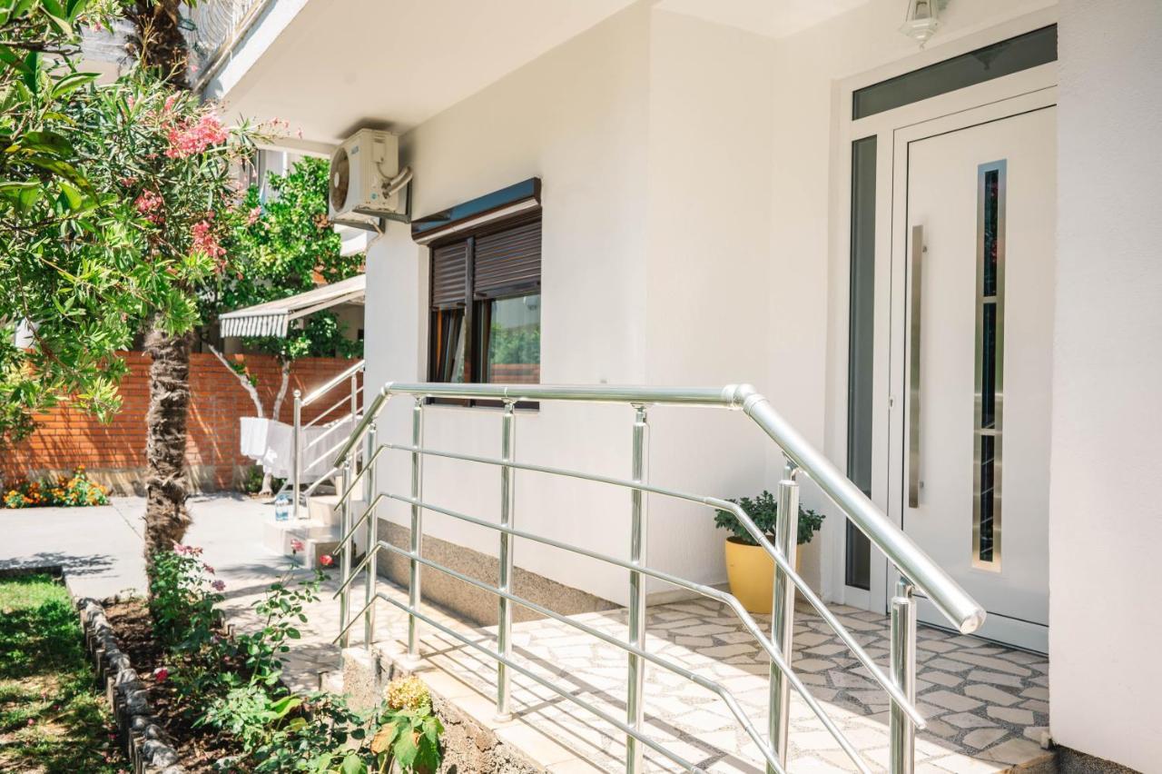 Vila Adriatik Улцинь Экстерьер фото